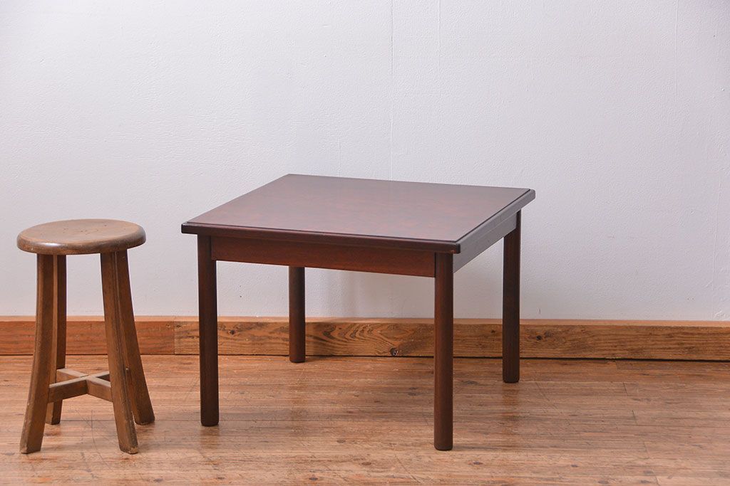 中古　シンプルなマルニ製センターテーブル(机)