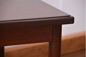 中古　シンプルなマルニ製センターテーブル(机)