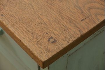 アンティーク家具　アンティークペイント仕上げ　かわいいサイドキャビネット(袖引き出し、収納棚、机)