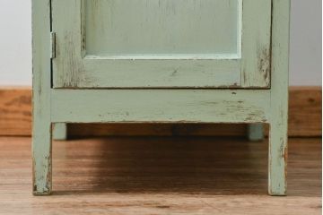 アンティーク家具　アンティークペイント仕上げ　かわいいサイドキャビネット(袖引き出し、収納棚、机)