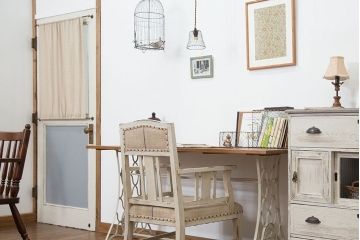 アンティークペイント　 カーテンレール付きのドア (扉)