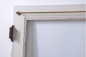 アンティークペイント　 カーテンレール付きのドア (扉)