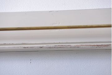 アンティークペイント　 カーテンレール付きのドア (扉)