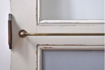 アンティークペイント　 カーテンレール付きのドア (扉)
