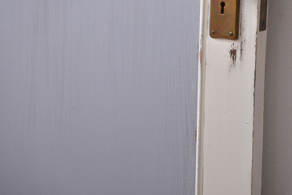 アンティークペイント　 カーテンレール付きのドア (扉)