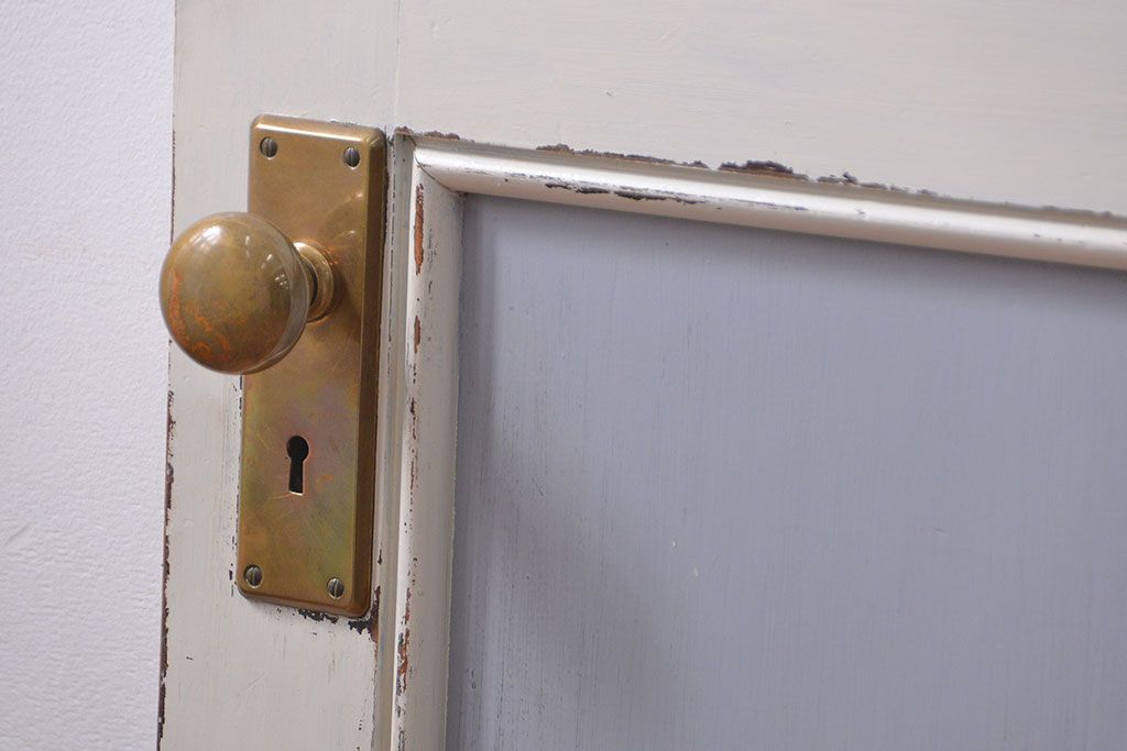 アンティークペイント　 カーテンレール付きのドア (扉)