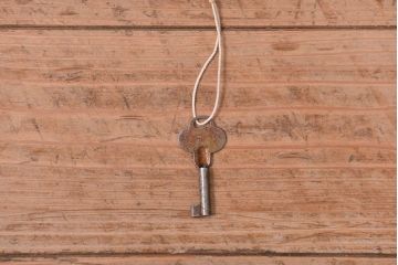 アンティーク家具　アンティークペイント　かわいい二段重ね食器棚(カップボード、収納棚)