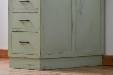 アンティーク家具　アンティークペイント　四杯引き出しサイドテーブル(袖机)