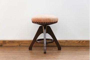 アンティーク家具　アンティーク 古いブナ材の上質な回転スツール(回転イス、回転椅子)