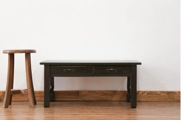 アンティーク家具　アンティーク 古い栓材のシックな文机(テーブル、TVボード、テレビ台)