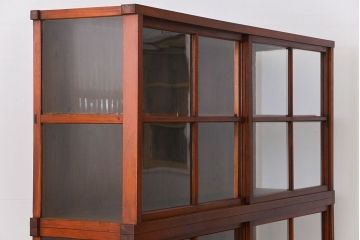 アンティーク家具　アンティーク 三面ガラスの美しい二段重ね収納棚(ガラスケース、ショーケース、飾り棚)