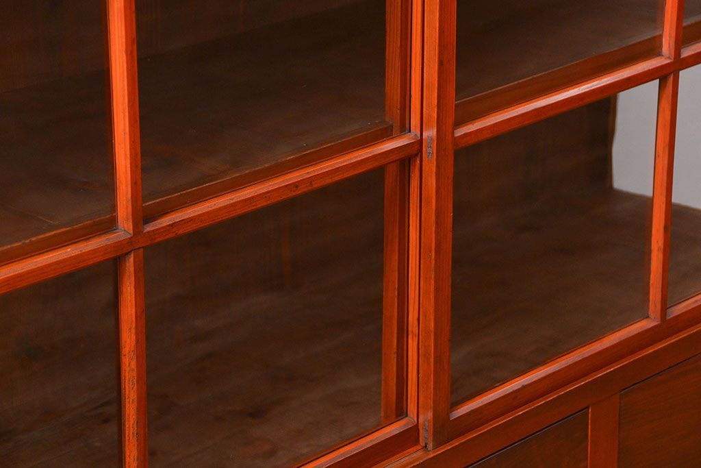 アンティーク家具　アンティーク 三面ガラスの美しい二段重ね収納棚(ガラスケース、ショーケース、飾り棚)