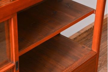 アンティーク家具　アンティーク 三面ガラスの美しい二段重ね収納棚(ガラスケース、ショーケース、飾り棚)