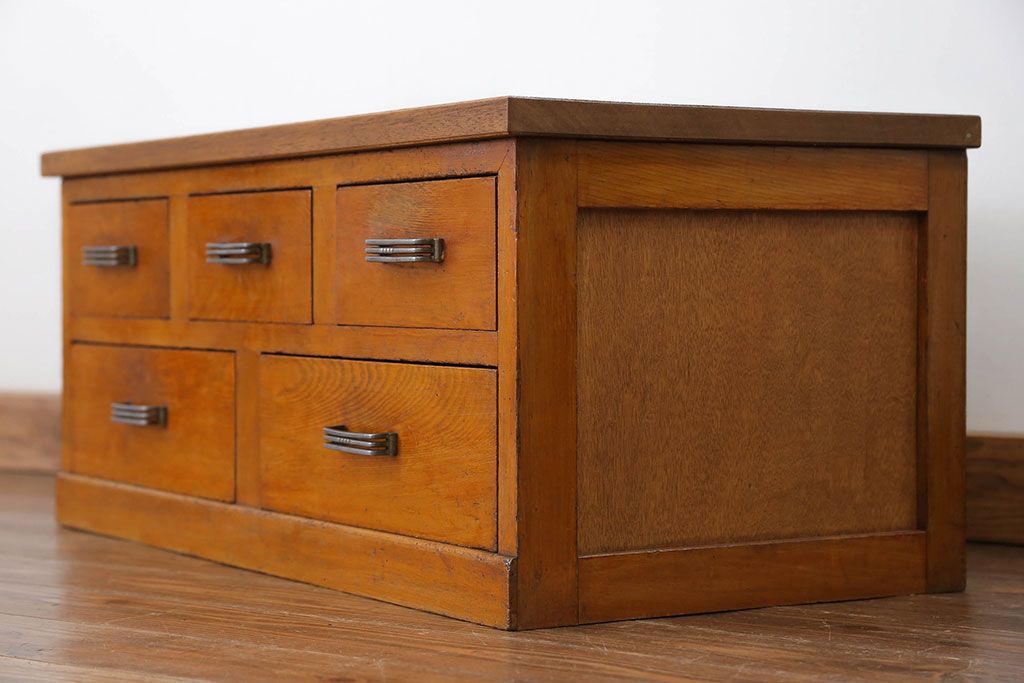 レトロ家具　昭和レトロ 五杯引き出しのアンティークローチェスト(ローボード)