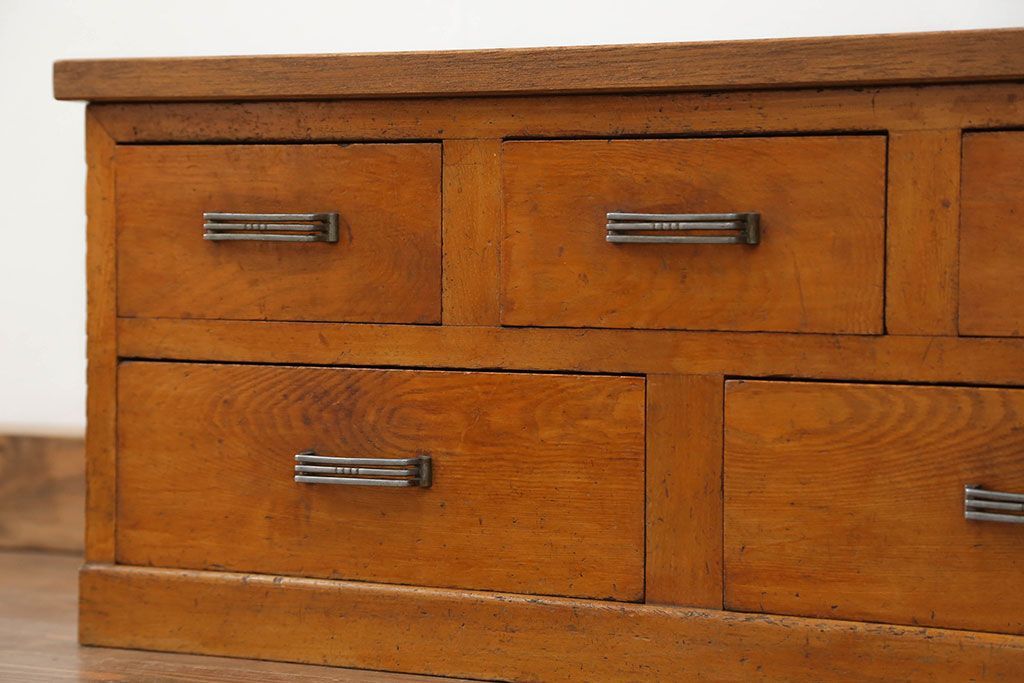 レトロ家具　昭和レトロ 五杯引き出しのアンティークローチェスト(ローボード)