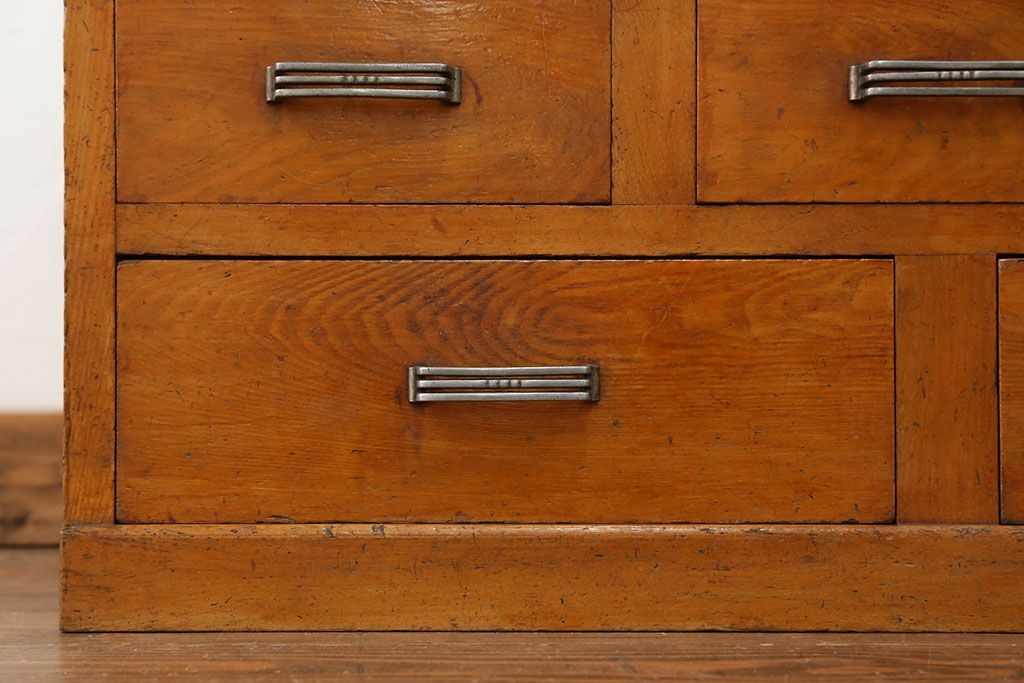 レトロ家具　昭和レトロ 五杯引き出しのアンティークローチェスト(ローボード)