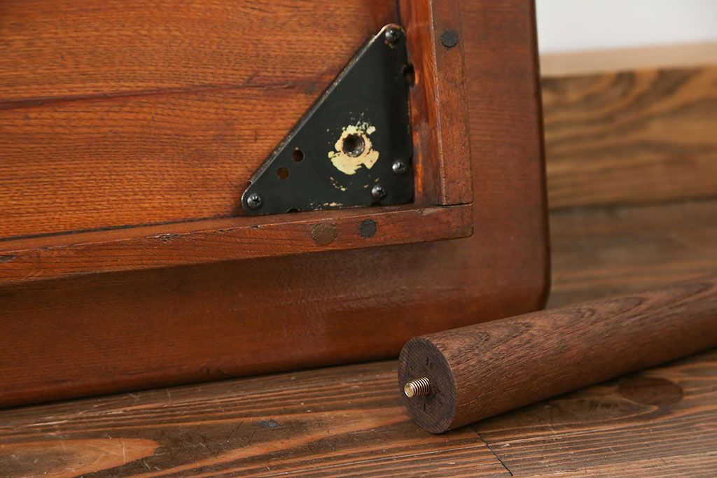 アンティーク家具　アンティーク 古い栓材!キレイなセンターテーブル (机)