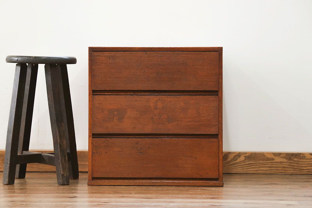 レトロ家具　昭和レトロ シンプルで小さなチェスト(小引き出し)