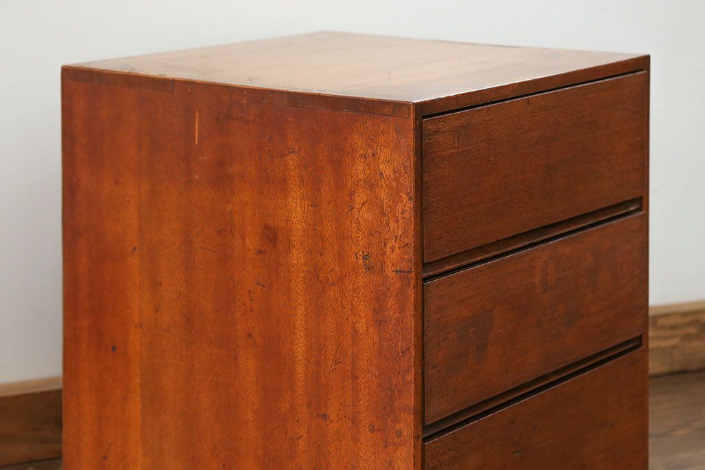 レトロ家具　昭和レトロ シンプルで小さなチェスト(小引き出し)