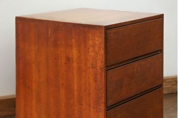 レトロ家具　昭和レトロ シンプルで小さなチェスト(小引き出し)