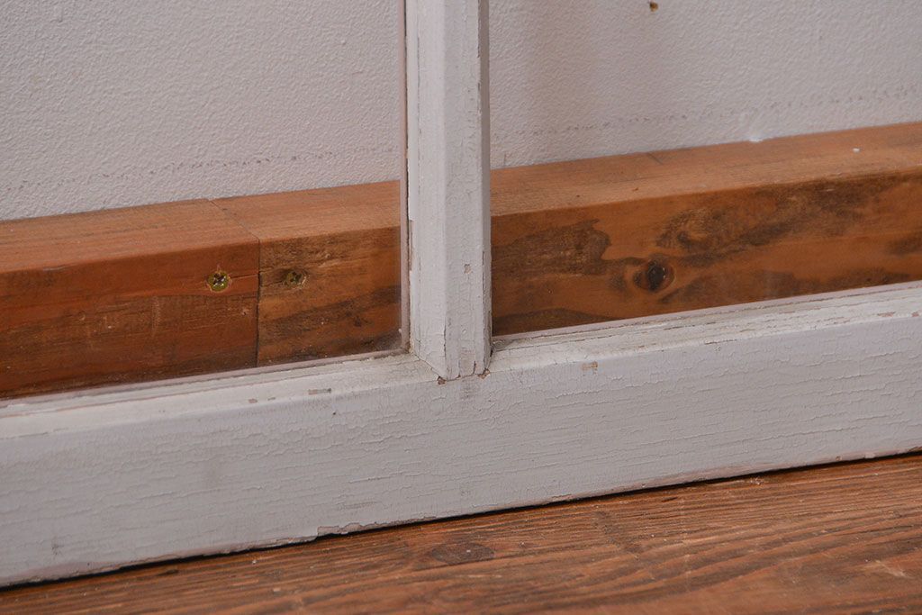 昭和レトロ ペンキのはげたフィックス窓2枚セット (はめ殺し戸、ガラス戸)