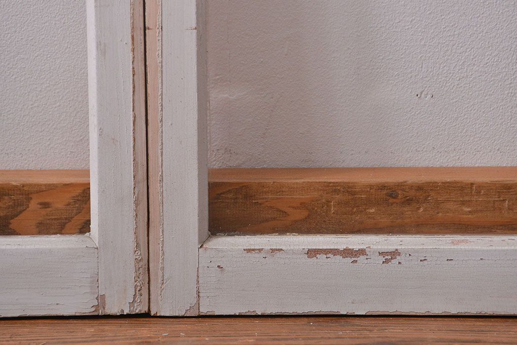 昭和レトロ ペンキのはげたフィックス窓2枚セット (はめ殺し戸、ガラス戸)