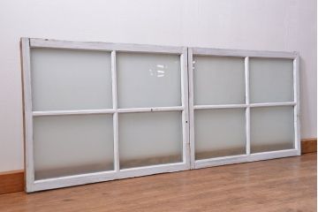 アンティーク ペンキのはげたかわいいガラス窓2枚セット(3) (ガラス戸、引き戸)