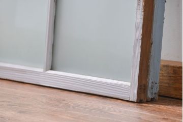 アンティーク ペンキのはげたかわいいガラス窓2枚セット(3) (ガラス戸、引き戸)