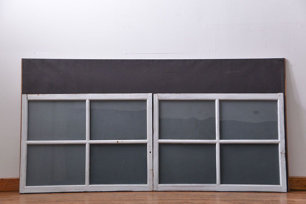 アンティーク ペンキのはげたかわいいガラス窓2枚セット(3) (ガラス戸、引き戸)