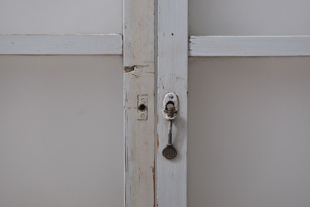 アンティーク ペンキのはげたかわいいガラス窓2枚セット(3) (ガラス戸、引き戸)