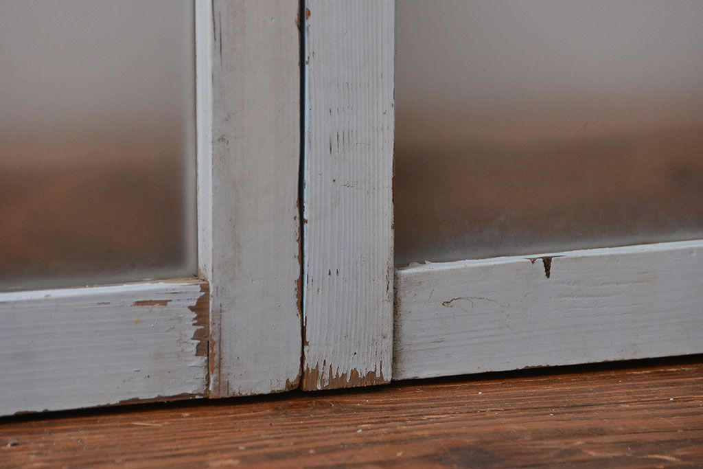 アンティーク ペンキのはげたかわいいガラス窓2枚セット(3) (ガラス戸、引き戸)