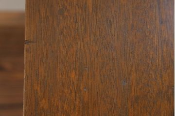 アンティーク家具　アンティーク 珍しいデザインの引き出し付きサイドテーブル(袖引き出し)