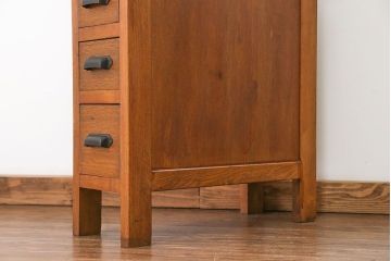 アンティーク家具　アンティーク 珍しいデザインの引き出し付きサイドテーブル(袖引き出し)