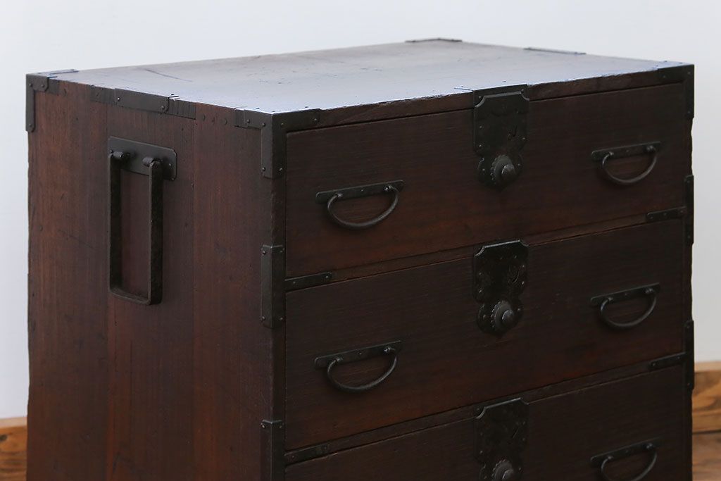 アンティーク家具　古民具・骨董 厚手金具の上質な小箪笥