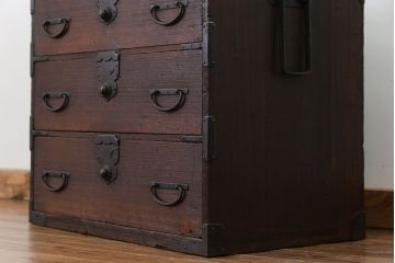 アンティーク家具　古民具・骨董 厚手金具の上質な小箪笥