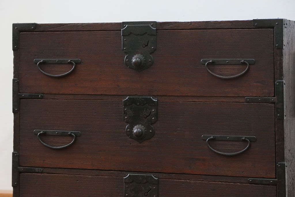 アンティーク家具　古民具・骨董 厚手金具の上質な小箪笥