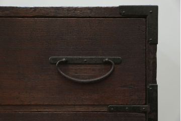 アンティーク家具　古民具・骨董 厚手金具の上質な小箪笥