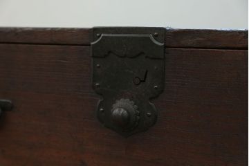 アンティーク家具　古民具・骨董 厚手金具の上質な小箪笥