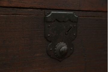 アンティーク家具　古民具・骨董 厚手金具の上質な小箪笥