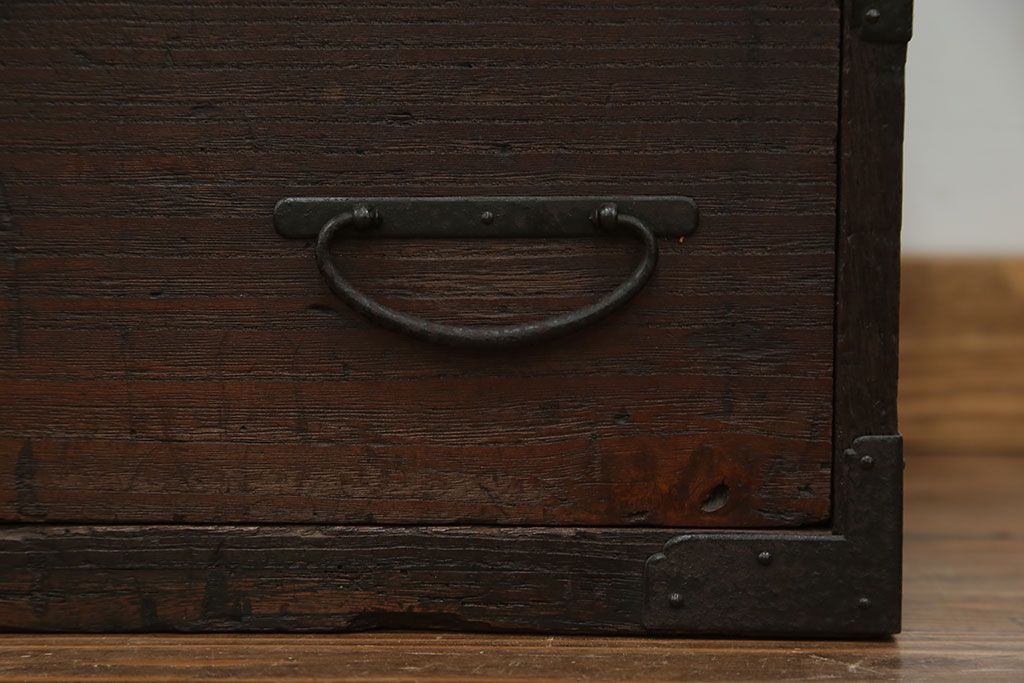 アンティーク家具　古民具・骨董 厚手金具の上質な小箪笥