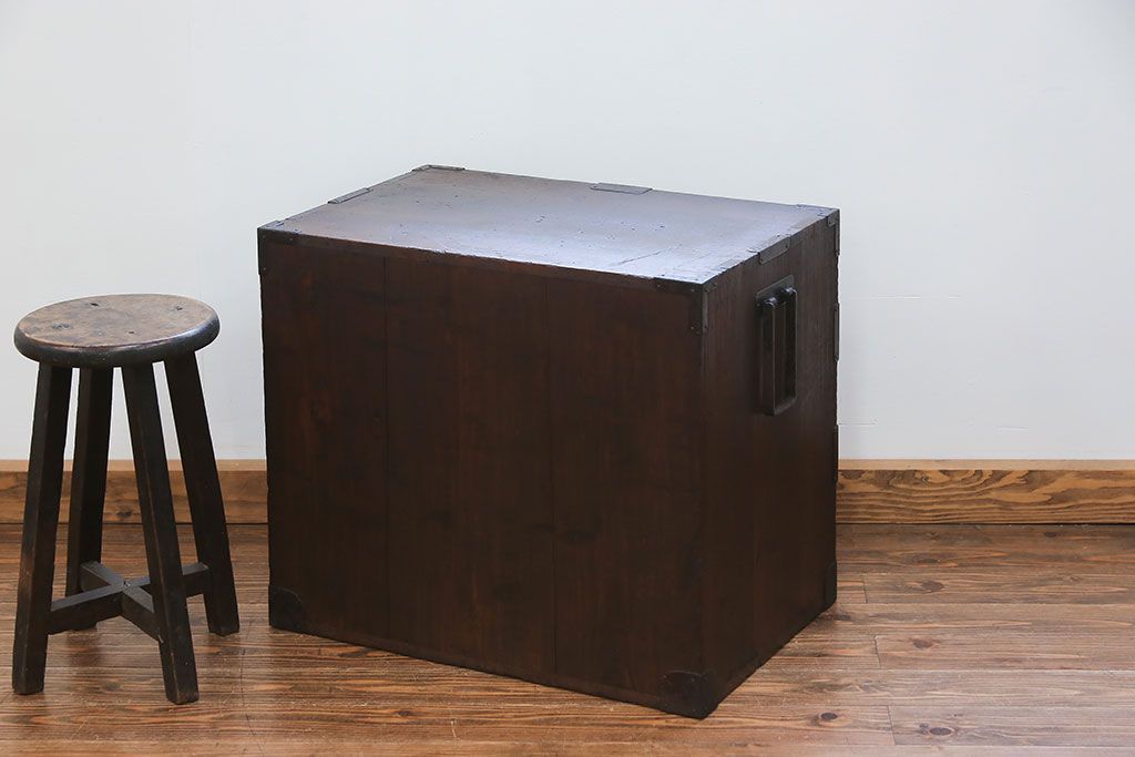 アンティーク家具　古民具・骨董 厚手金具の上質な小箪笥