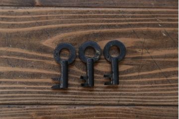 アンティーク家具　古民具・骨董 厚手金具の上質な小箪笥