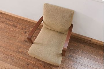 レトロ家具　昭和レトロ かわいいデザインのアンティークアームチェア(2)(ソファ、椅子、イス)
