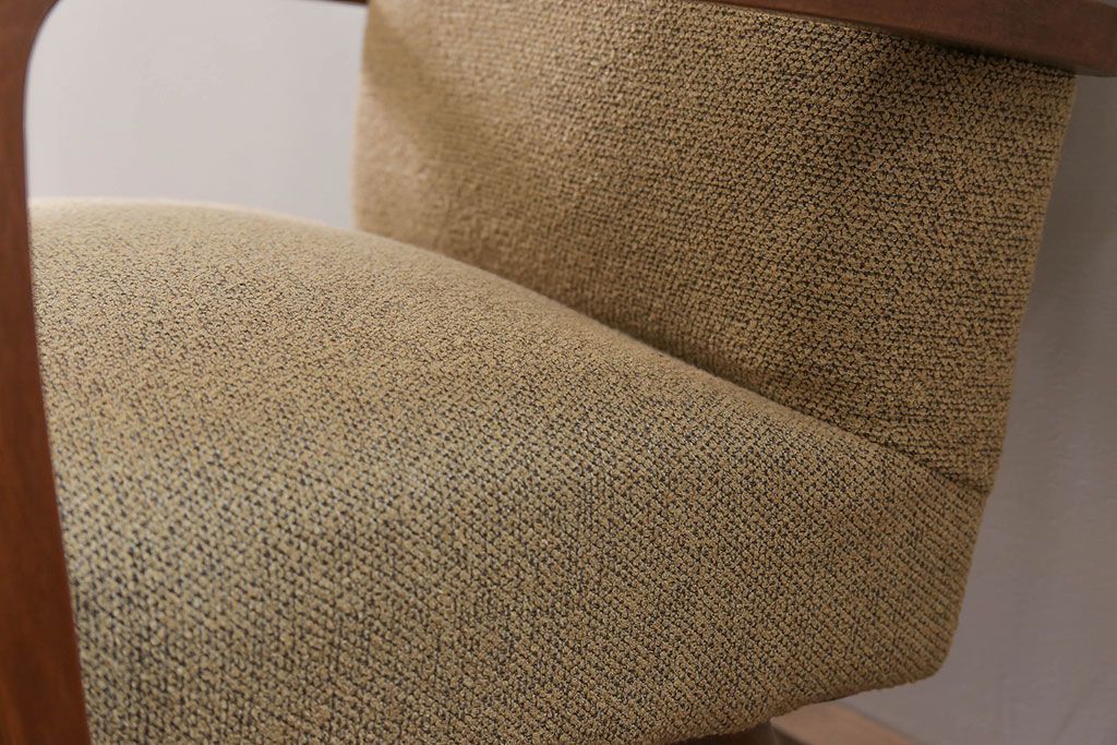 レトロ家具　昭和レトロ かわいいデザインのアンティークアームチェア(2)(ソファ、椅子、イス)