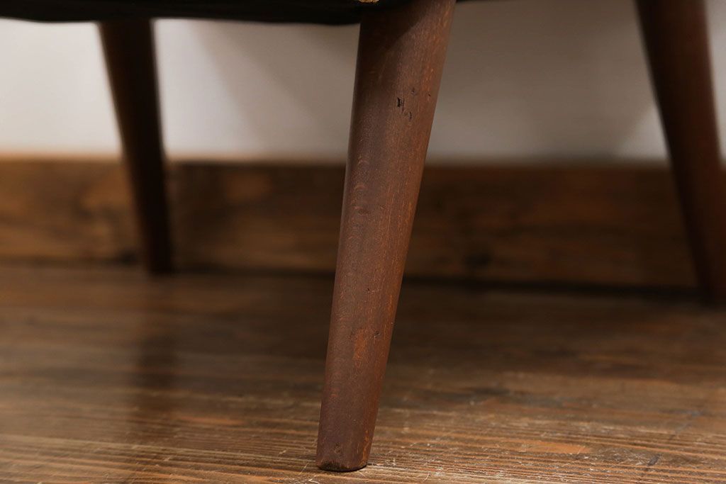 レトロ家具　昭和レトロ かわいいデザインのアンティークアームチェア(2)(ソファ、椅子、イス)