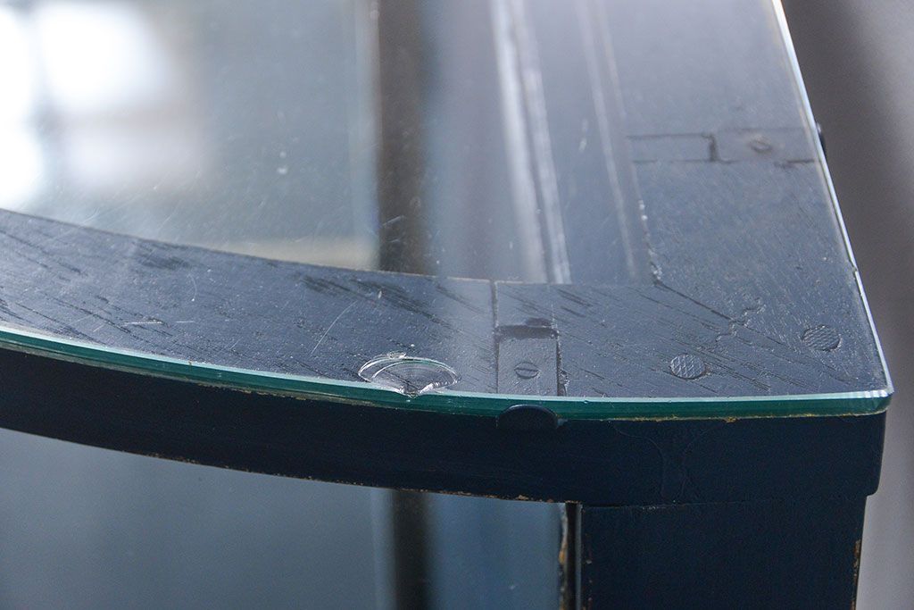 アンティーク家具　アンティークペイント 両面Rガラスのショーケース (ガラスケース)