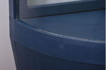 アンティーク家具　アンティークペイント 両面Rガラスのショーケース (ガラスケース)