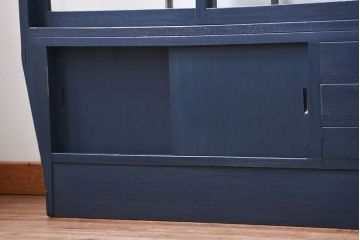 アンティーク家具　アンティークペイント 両面Rガラスのショーケース (ガラスケース)