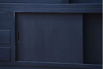 アンティーク家具　アンティークペイント 両面Rガラスのショーケース (ガラスケース)