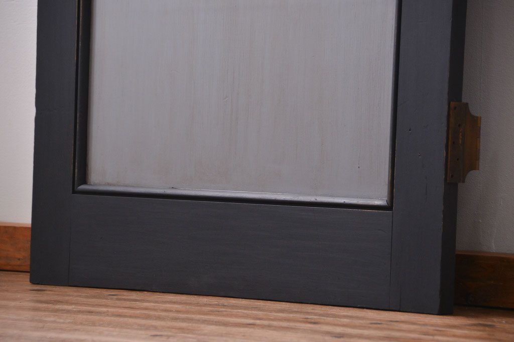 アンティークペイント 背の高い上質なドア (扉)